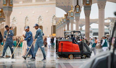 Workers cleaning the Grand Mosque in Medina